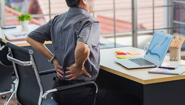 Desk Ergonomics Tips to Ease Low Back Pain at Work